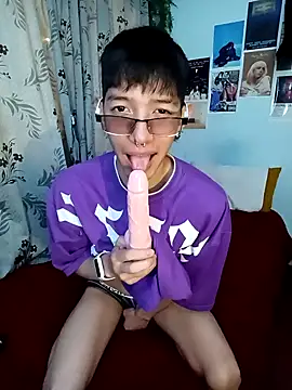 Snapshot of heyy_noah11 chatting on 18, 10, 2025 heyy noah11 online show from 18, 10, 2025