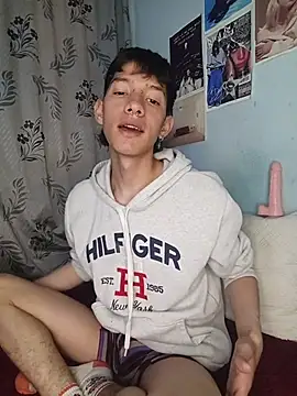 Snapshot of heyy_noah11 chatting on 25, 11, 2025 heyy noah11 online show from 25, 11, 2025