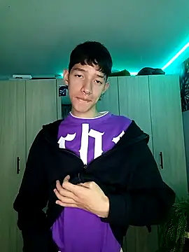 Snapshot of heyy_noah11 chatting on 3, 11, 2025 heyy noah11 online show from 3, 11, 2025