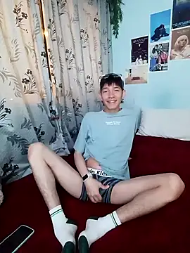 Snapshot of heyy_noah11 chatting on 17, 10, 2025 heyy noah11 online show from 17, 10, 2025