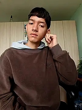 heyy noah11 online show from 17, 4, 2026