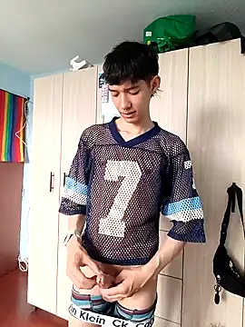 Snapshot of heyy_noah11 chatting on 21, 10, 2025 heyy noah11 online show from 21, 10, 2025