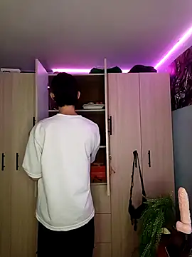 Snapshot of heyy_noah11 chatting on 4, 11, 2025 heyy noah11 online show from 4, 11, 2025