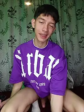 Snapshot of heyy_noah11 chatting on 20, 11, 2025 heyy noah11 online show from 20, 11, 2025