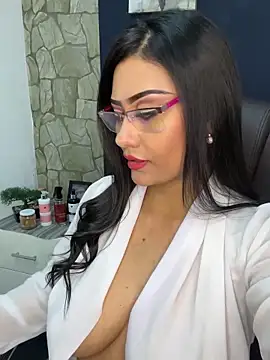  Isabella 1 online show from 28, 10, 2025