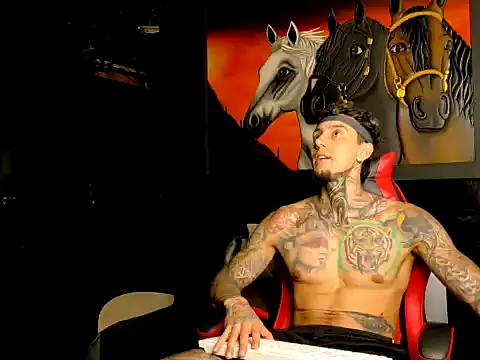 Snapshot of Molotov_Explosive chatting on 14, 11, 2025 Molotov Explosive online show from 14, 11, 2025