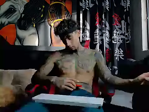 Snapshot of Molotov_Explosive chatting on 27, 10, 2025 Molotov Explosive online show from 27, 10, 2025