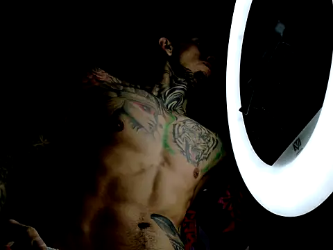 Snapshot of Molotov_Explosive chatting on 13, 10, 2025 Molotov Explosive online show from 13, 10, 2025