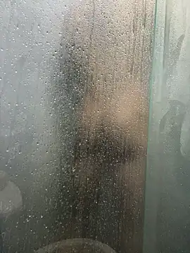 Snapshot of Molotov_Explosive chatting on 11, 11, 2025 Molotov Explosive online show from 11, 11, 2025