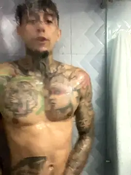 Snapshot of Molotov_Explosive chatting on 2, 11, 2025 Molotov Explosive online show from 2, 11, 2025