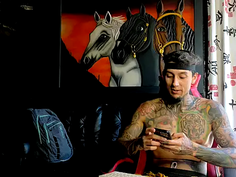 Snapshot of Molotov_Explosive chatting on 1, 12, 2025 Molotov Explosive online show from 1, 12, 2025