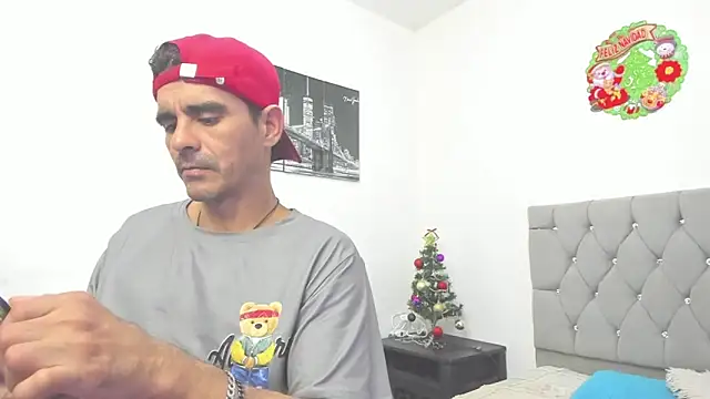 Sofi And Santy online show from 12, 1, 2026