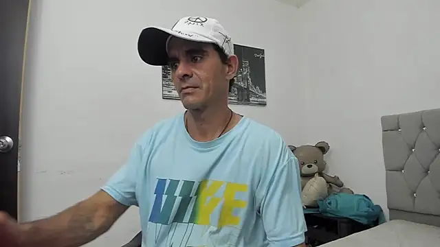 Sofi And Santy online show from 20, 2, 2026