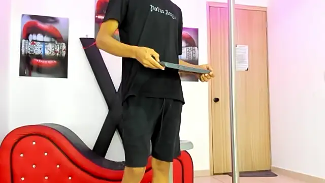 Snapshot of EMPIRE_BOYS1 chatting on 3, 11, 2025 EMPIRE BOYS1 online show from 3, 11, 2025