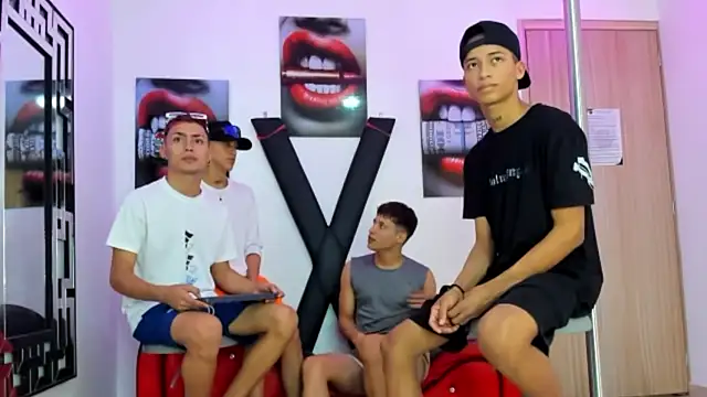 Snapshot of EMPIRE_BOYS1 chatting on 31, 10, 2025 EMPIRE BOYS1 online show from 31, 10, 2025