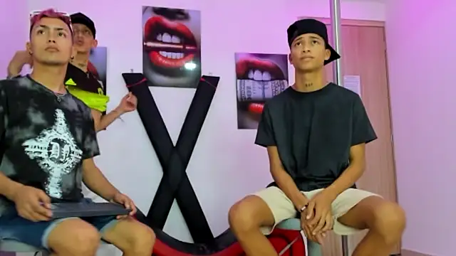 Snapshot of EMPIRE_BOYS1 chatting on 1, 11, 2025 EMPIRE BOYS1 online show from 1, 11, 2025