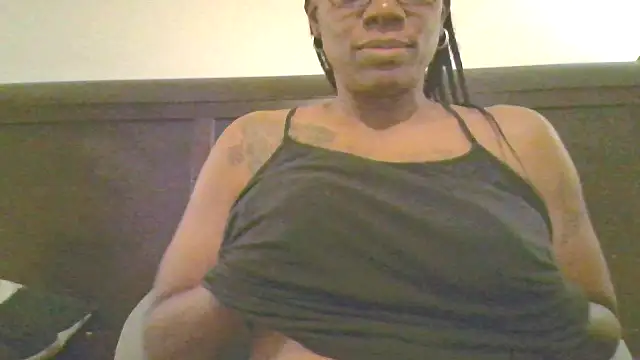 SweetCandy85 online show from 24, 10, 2025