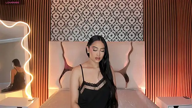 Snapshot of BEELLA_TAY1 chatting on 15, 12, 2025 BEELLA TAY1 online show from 15, 12, 2025