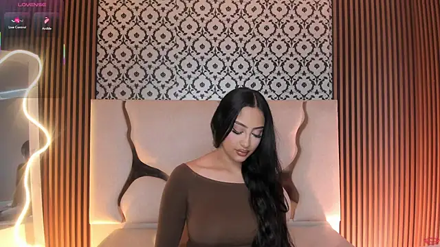 Snapshot of BEELLA_TAY1 chatting on 4, 3, 2026 BEELLA TAY1 online show from 4, 3, 2026