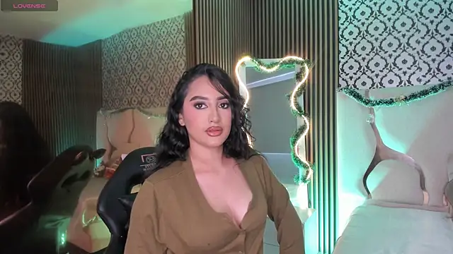 Snapshot of BEELLA_TAY1 chatting on 29, 11, 2025 BEELLA TAY1 online show from 29, 11, 2025