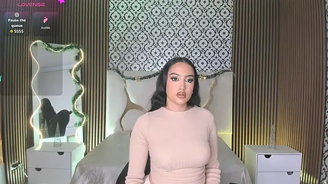 Snapshot of BEELLA_TAY1 chatting on 25, 11, 2025 BEELLA TAY1 online show from 25, 11, 2025