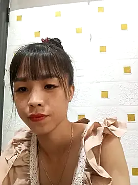 Snapshot of Su_symeo chatting on 23, 10, 2025 Su symeo online show from 23, 10, 2025