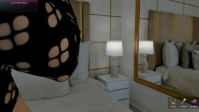 lyrabellini online show from 10, 2, 2026