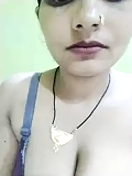 kiara-simmi online show from 5, 11, 2025