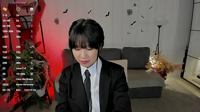 Erika Kim online show from 30, 10, 2025