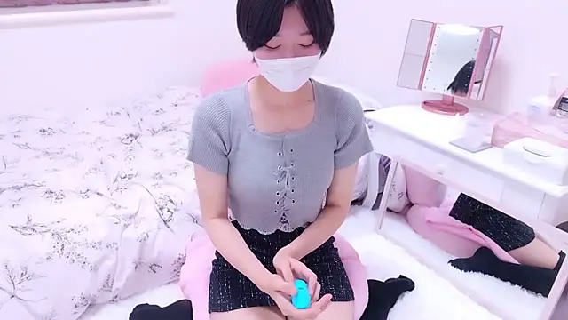 Snapshot of Tsumugi-chan chatting on 11, 10, 2025 Tsumugi-chan online show from 11, 10, 2025
