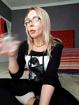 ElenabonyX online show from 7, 2, 2026