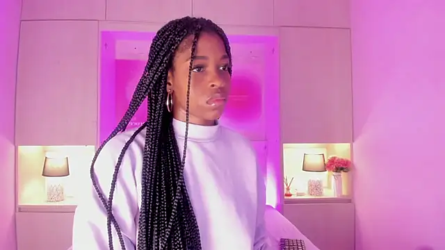 Snapshot of MaraBaker chatting on 17, 10, 2025 MaraBaker online show from 17, 10, 2025