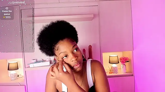 Snapshot of MaraBaker chatting on 1, 11, 2025 MaraBaker online show from 1, 11, 2025