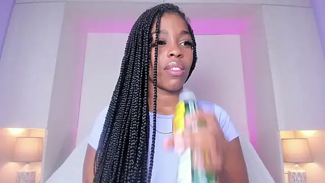 Snapshot of MaraBaker chatting on 22, 10, 2025 MaraBaker online show from 22, 10, 2025