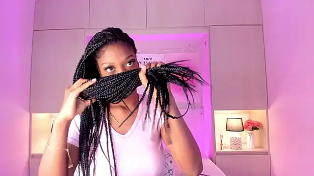 Snapshot of MaraBaker chatting on 23, 10, 2025 MaraBaker online show from 23, 10, 2025