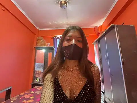 HOT HONEY10 online show from 23, 4, 2026