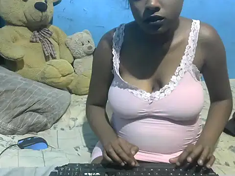 Snapshot of Indiansmiley01 chatting on 26, 11, 2025 Indiansmiley01 online show from 26, 11, 2025