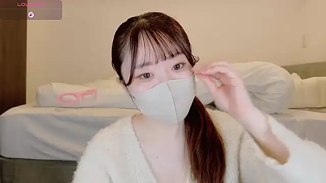 Snapshot of yura_ra_ra chatting on 31, 5, 2026 yura ra ra online show from 31, 5, 2026