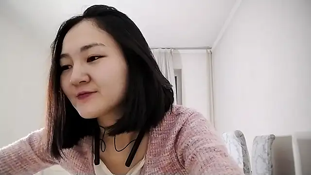 Lyndasilk online show from 7, 11, 2025