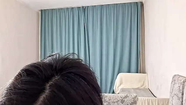 Lyndasilk online show from 17, 4, 2026