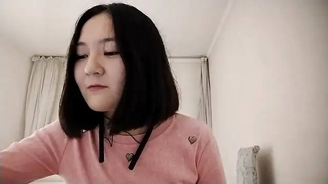 Snapshot of Lyndasilk chatting on 13, 10, 2025 Lyndasilk online show from 13, 10, 2025