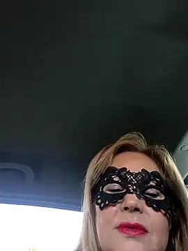 Monellaxx online show from 17, 4, 2026