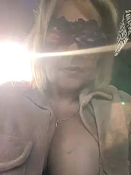 Monellaxx online show from 4, 3, 2026