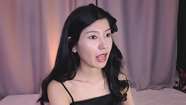 Snapshot of sunarinsun chatting on 7, 4, 2026 sunarinsun online show from 7, 4, 2026