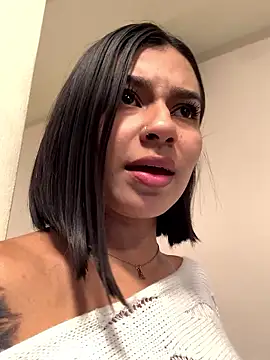 AlyssaRay online show from 10, 1, 2026