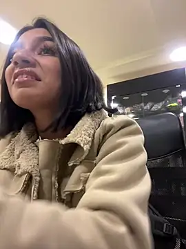 AlyssaRay online show from 10, 2, 2026