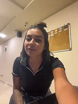 AlyssaRay online show from 24, 4, 2026
