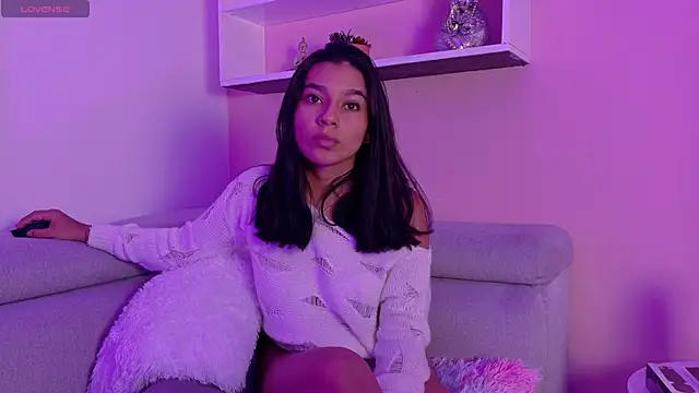 AlyssaRay online show from 16, 11, 2025