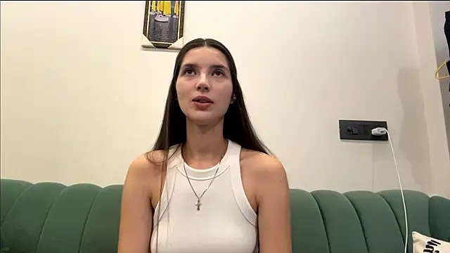 Snapshot of AlessiaChen chatting on 18, 10, 2025 AlessiaChen online show from 18, 10, 2025