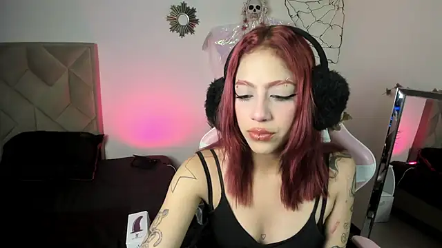 Snapshot of Vicky_Boop chatting on 15, 10, 2025 Vicky Boop online show from 15, 10, 2025